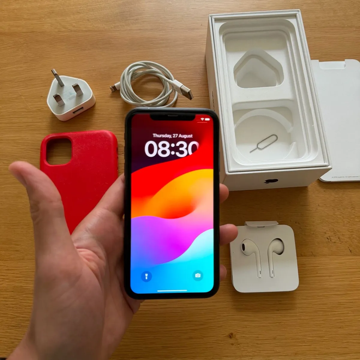 iPhone 11 - Space Grey - 128GB - Image 2