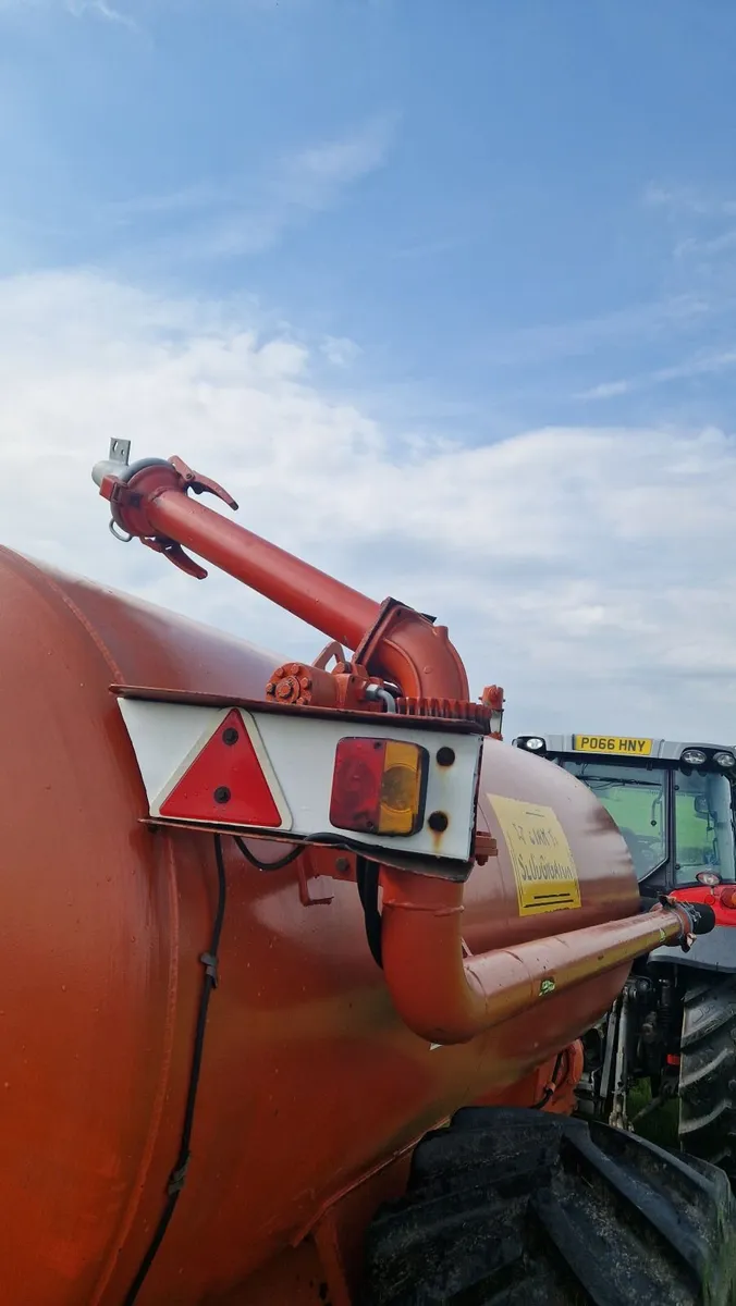 Slurry tanker - Image 1