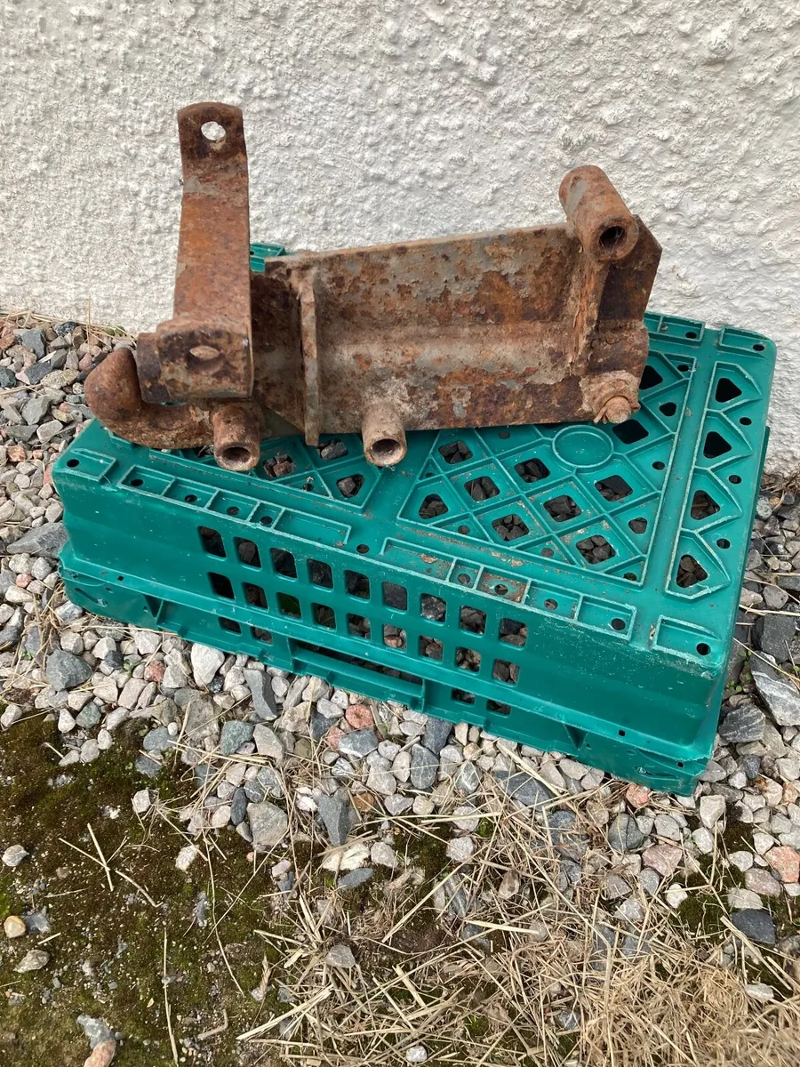 Massey Ferguson 165/185 tractor pickup hitch - Image 3