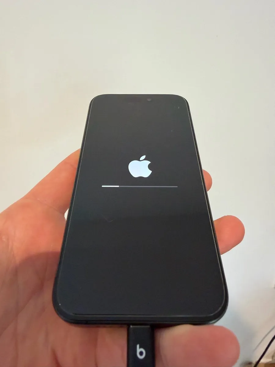 iPhone 15 pro unlocked - Image 2