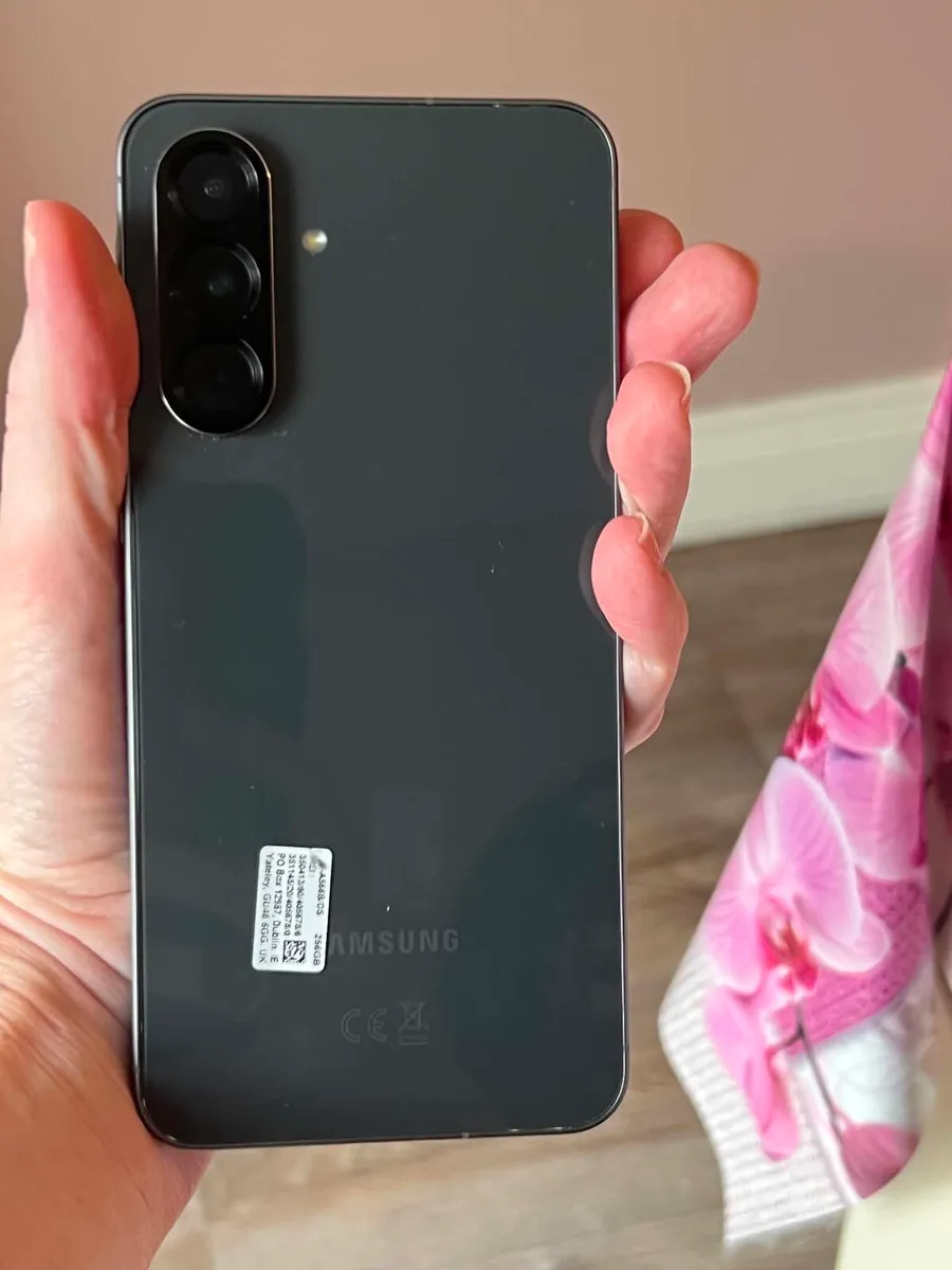 Samsung A56 phone (NEW) - Image 4