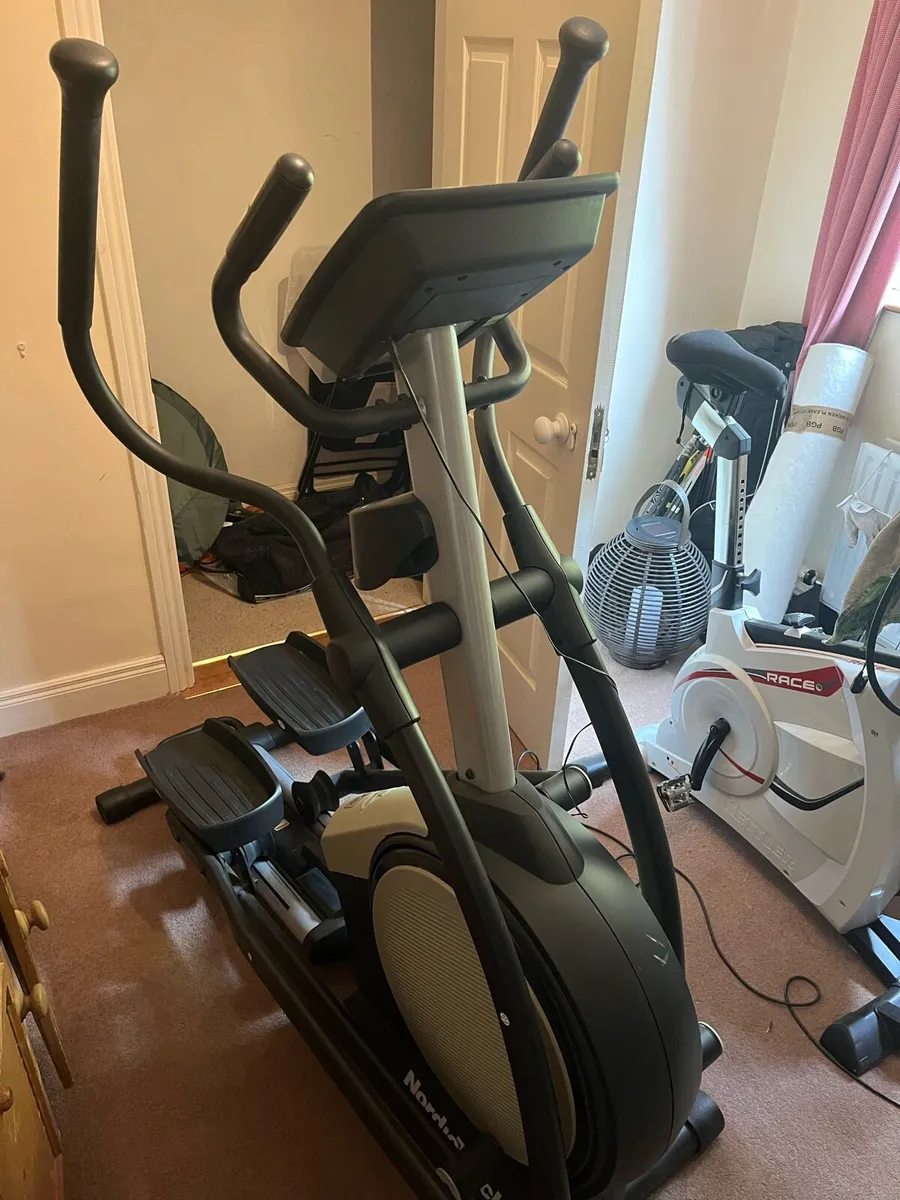 NordicTrack E7SV elliptical cross trainer - Image 2