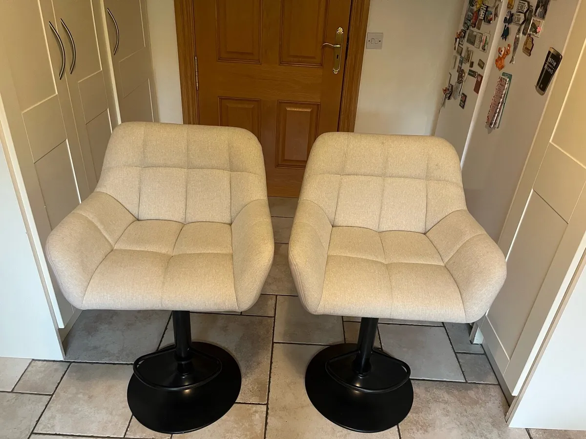 Kitchen swivel bar stools x2 - Image 1