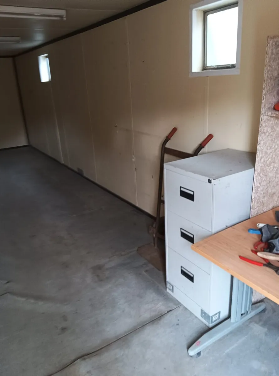 Site offices and containers - Image 3