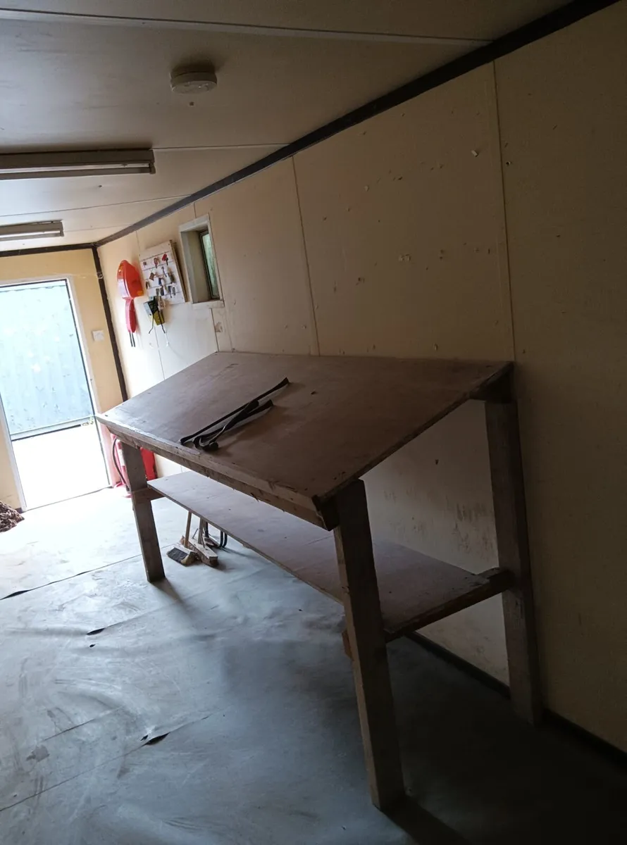 Site offices and containers - Image 4