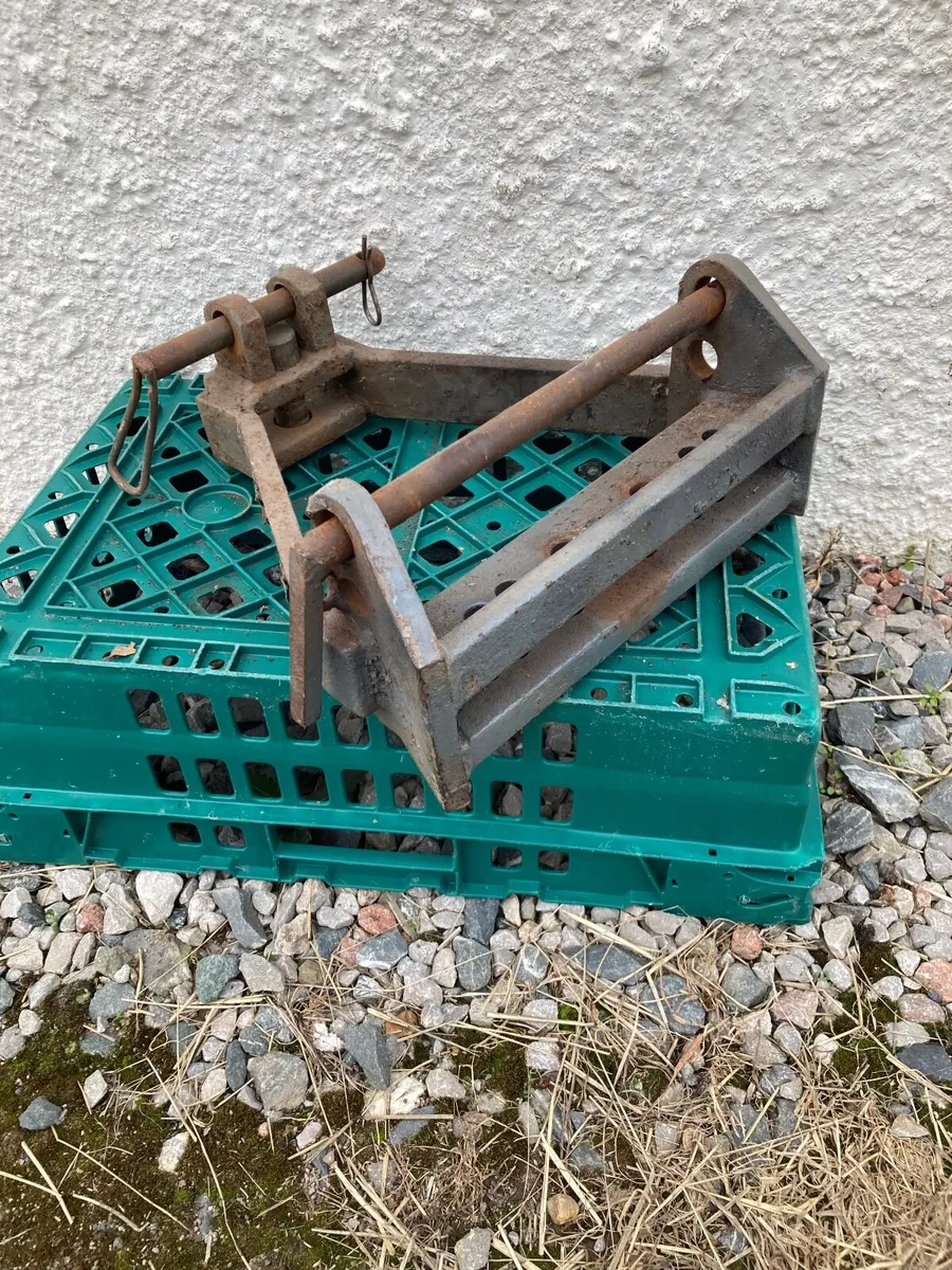 Massey Ferguson drawbar assembley - Image 1