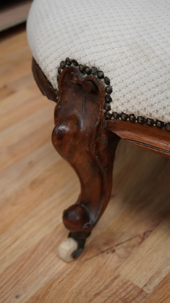 Antique Carved Chaise Longue - Image 4