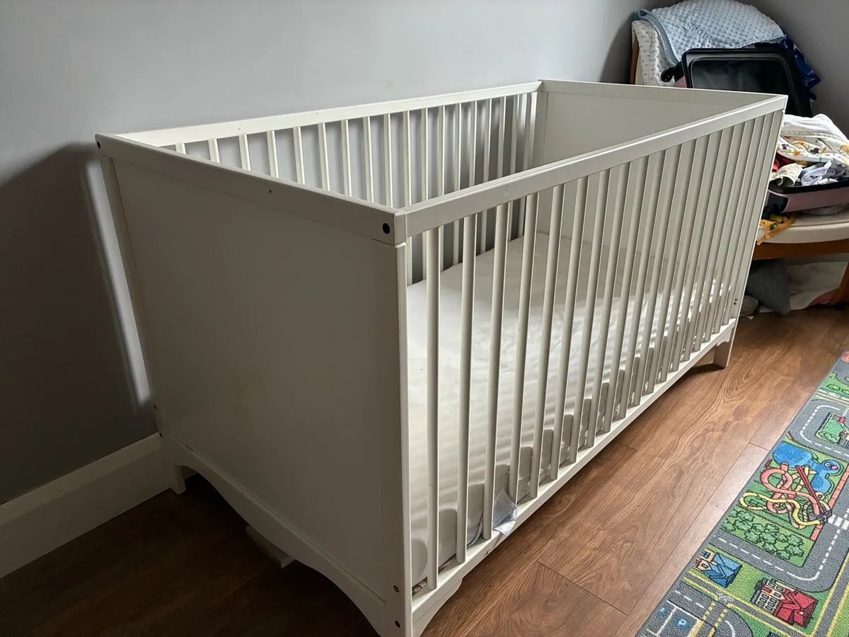 Cot - Image 1