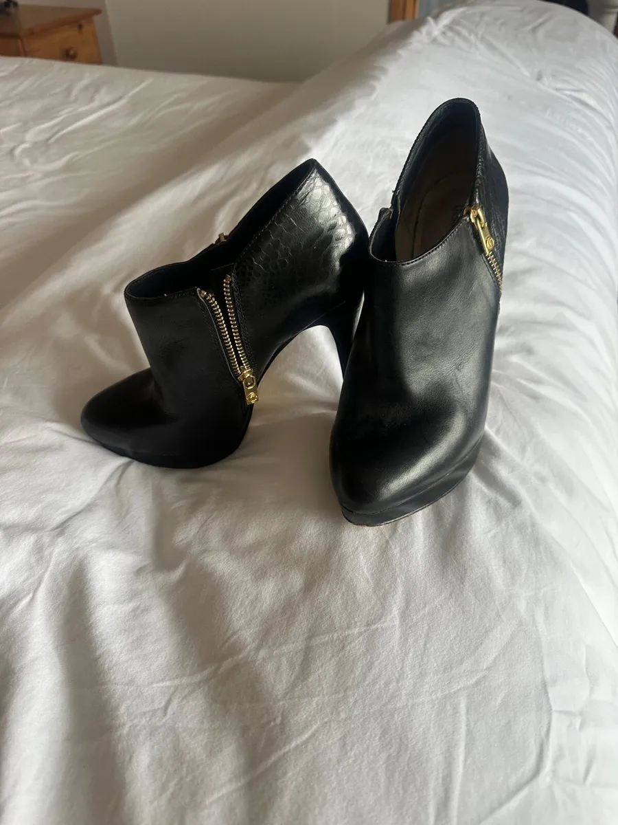 Shoe boot - Image 1