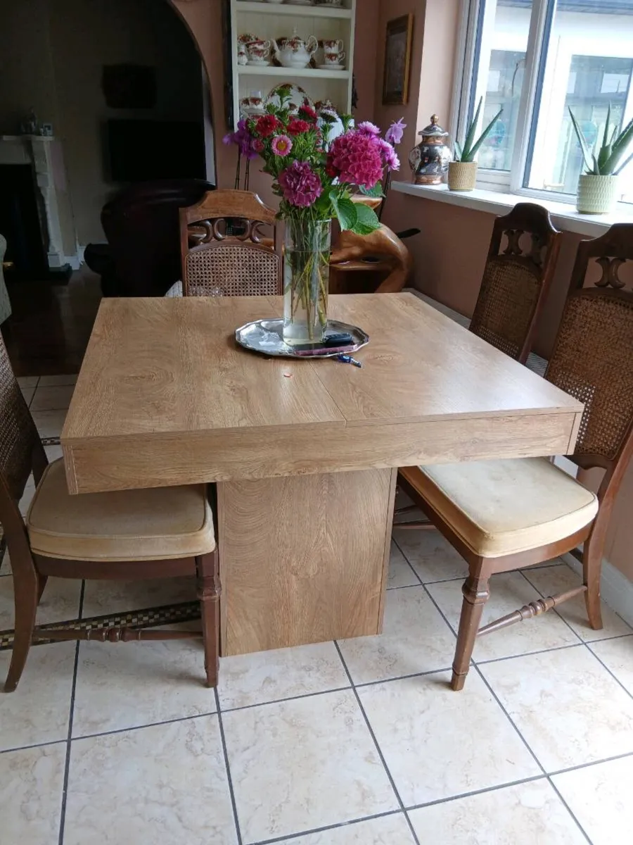 Dining table and 4 chairs - Image 1
