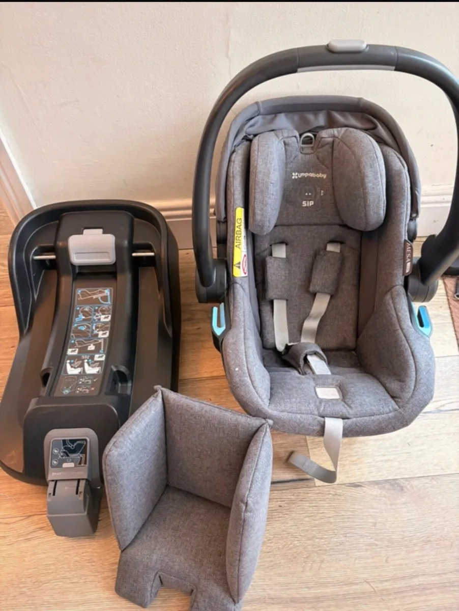 Uppababy Vista Mesa iSize Car seat with isofix - Image 1