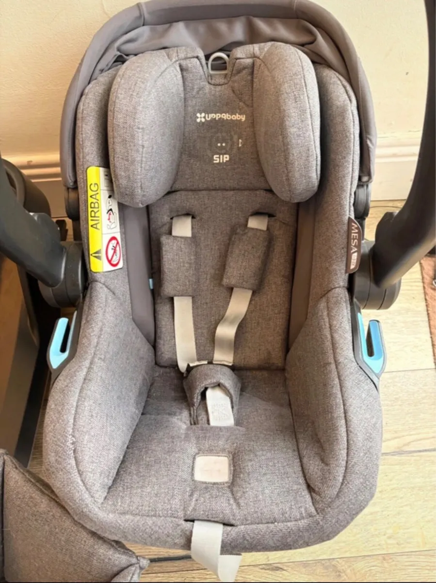Uppababy Vista Mesa iSize Car seat with isofix - Image 2