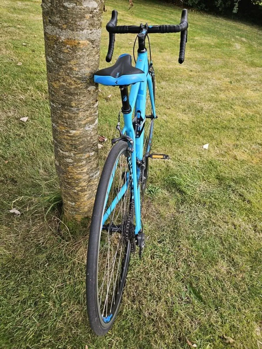 Ladies Road bike Cube Axial  50 . Good as new. Barely used - Image 4