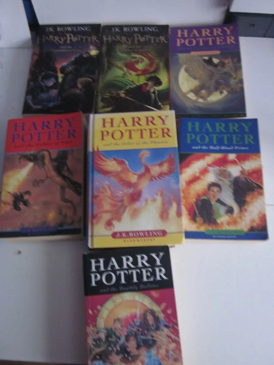 Harry Potter Paperback Complete Set X7 - Image 1