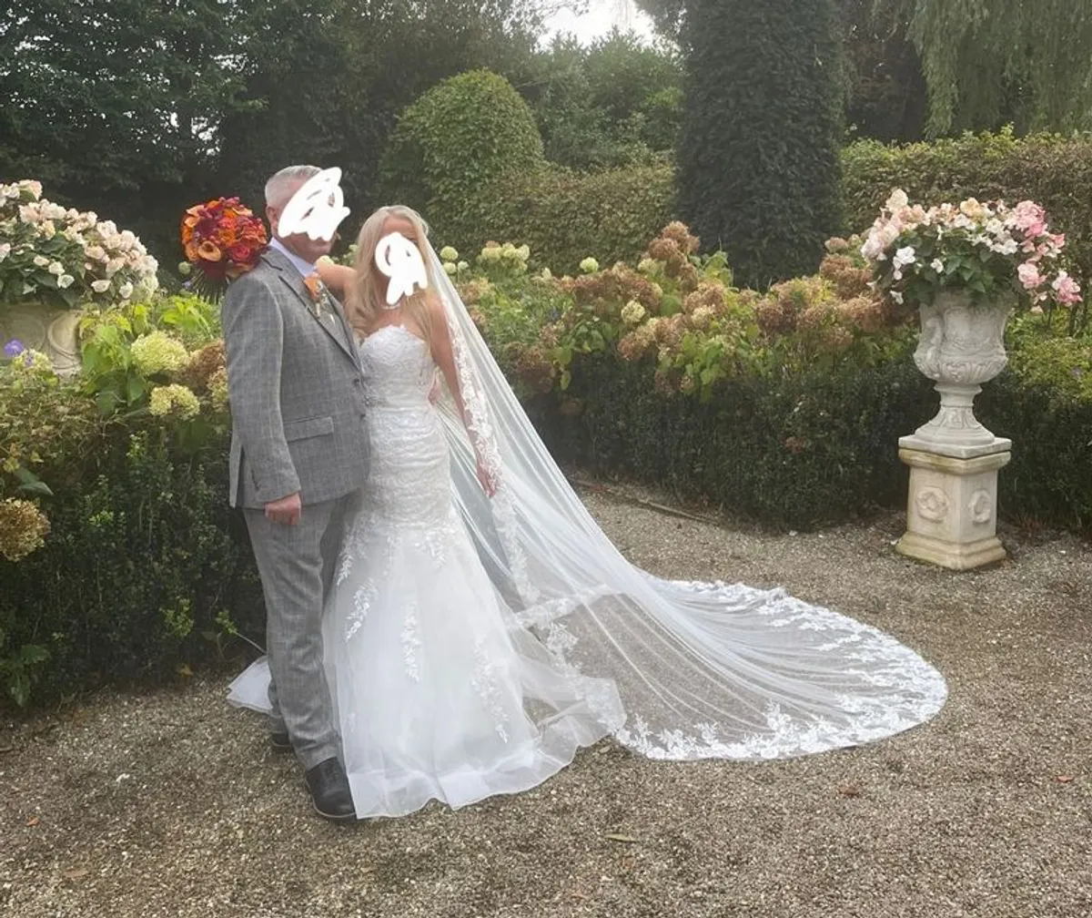 Wedding dress - Image 4