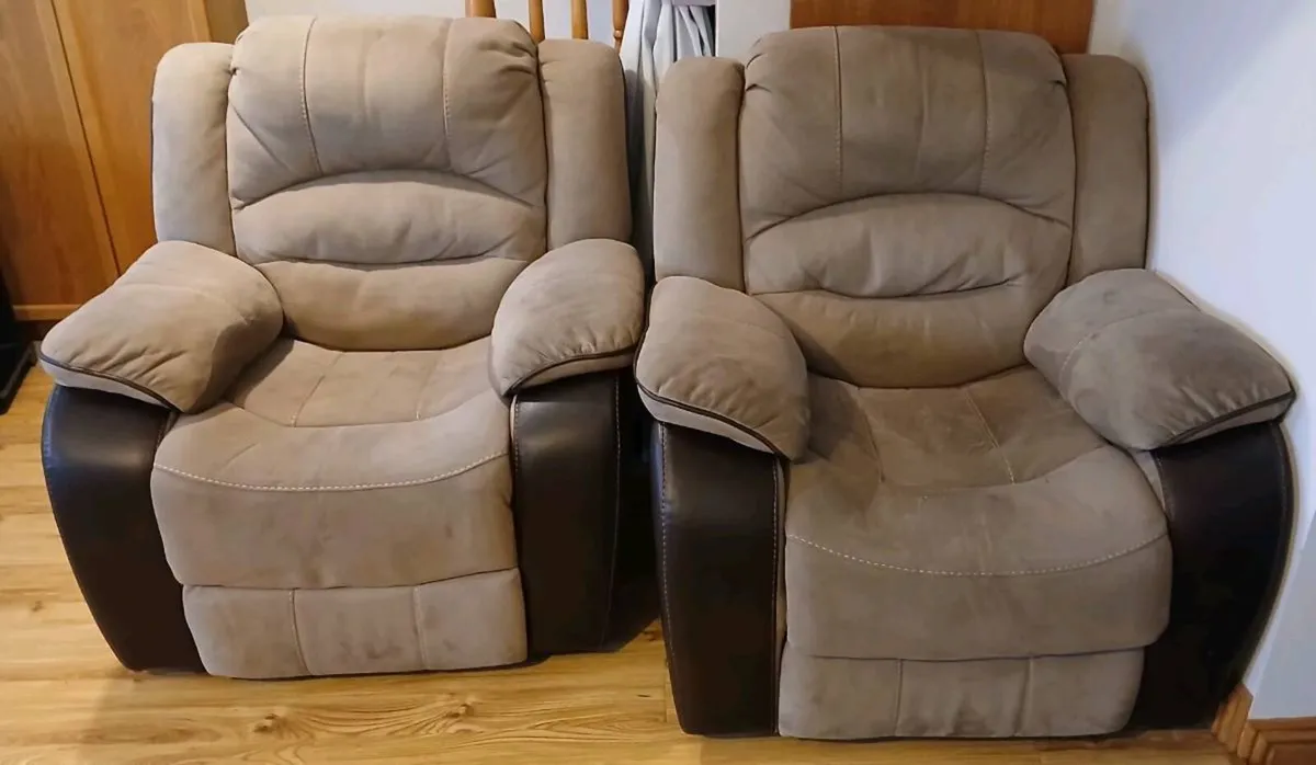 3+1+1 suit - Image 1