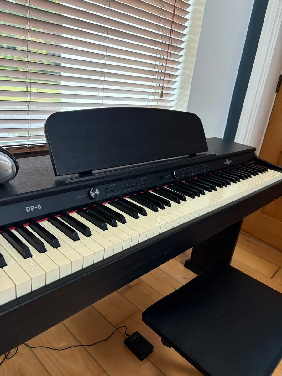 Digital Piano - Image 2