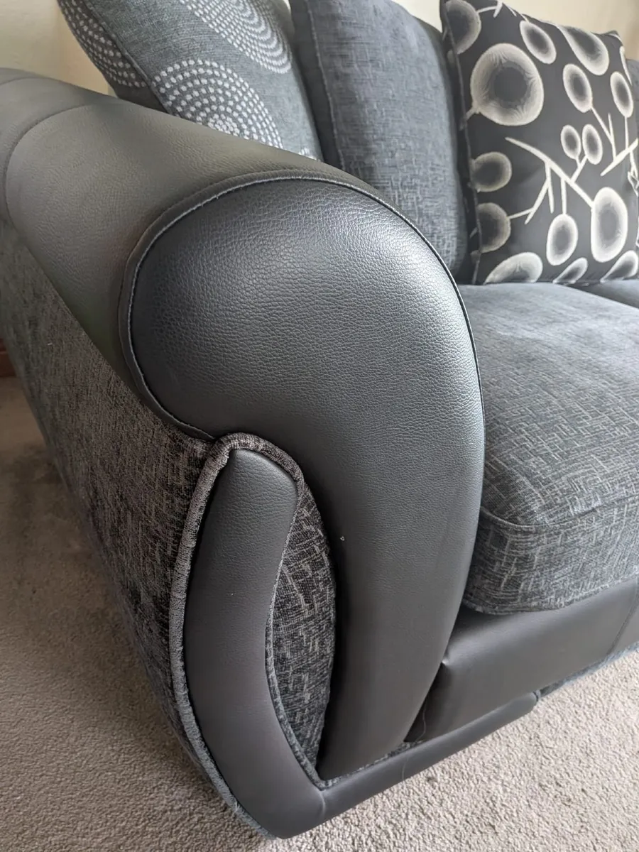 Sofa - Image 3