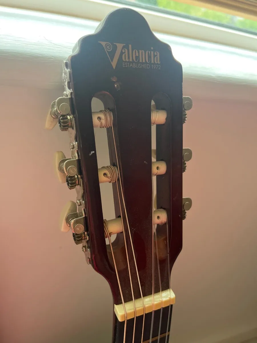 Valencia guitar - Image 3