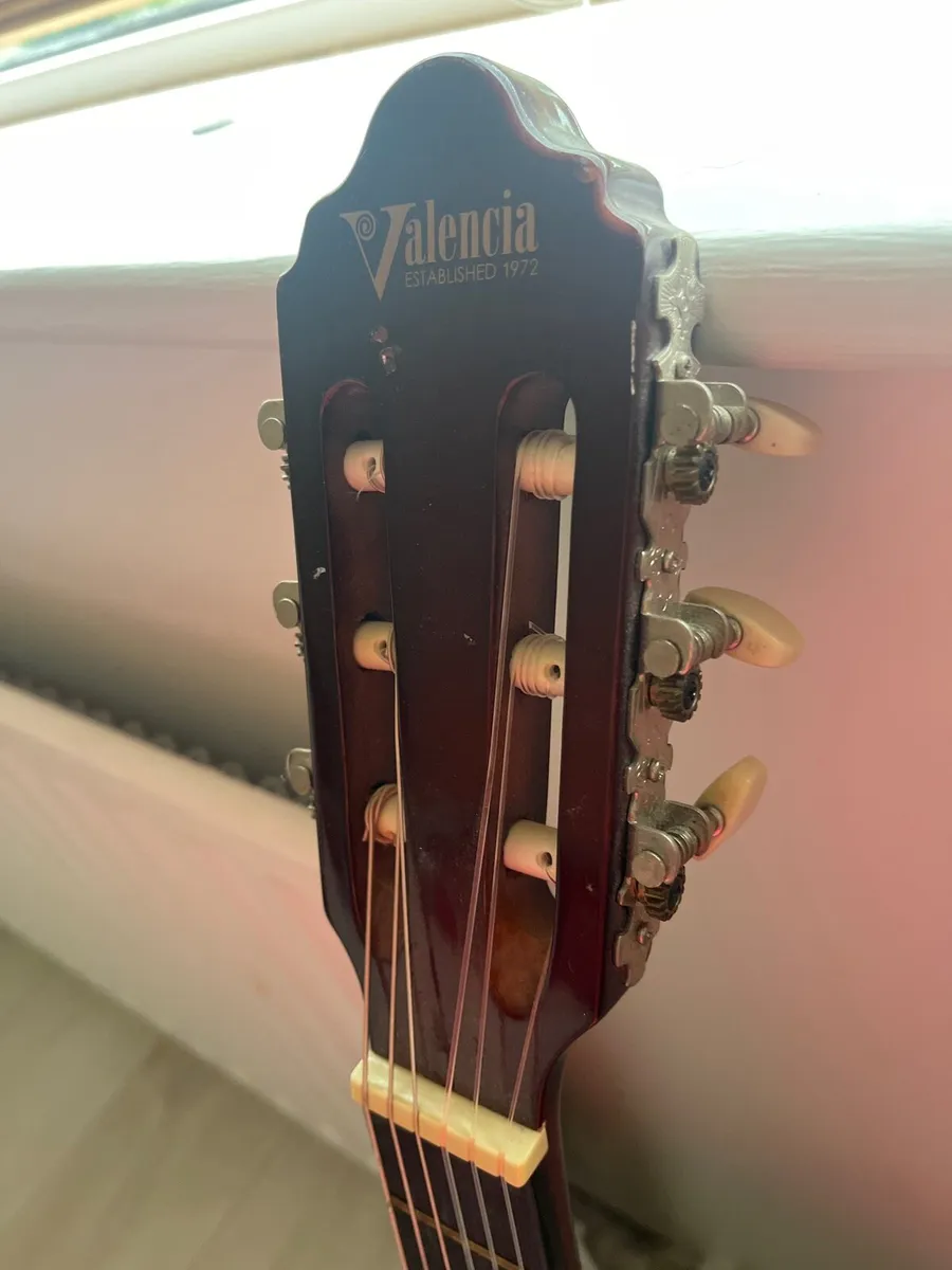Valencia guitar - Image 4