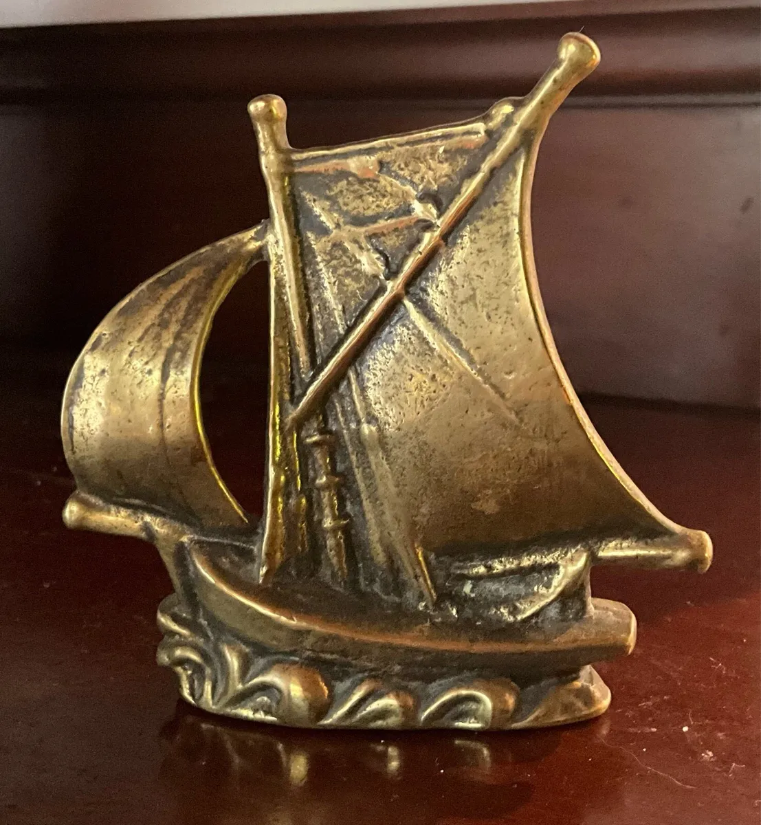 Small Vintage Brass Sailboat on Waves Figurine - Image 2