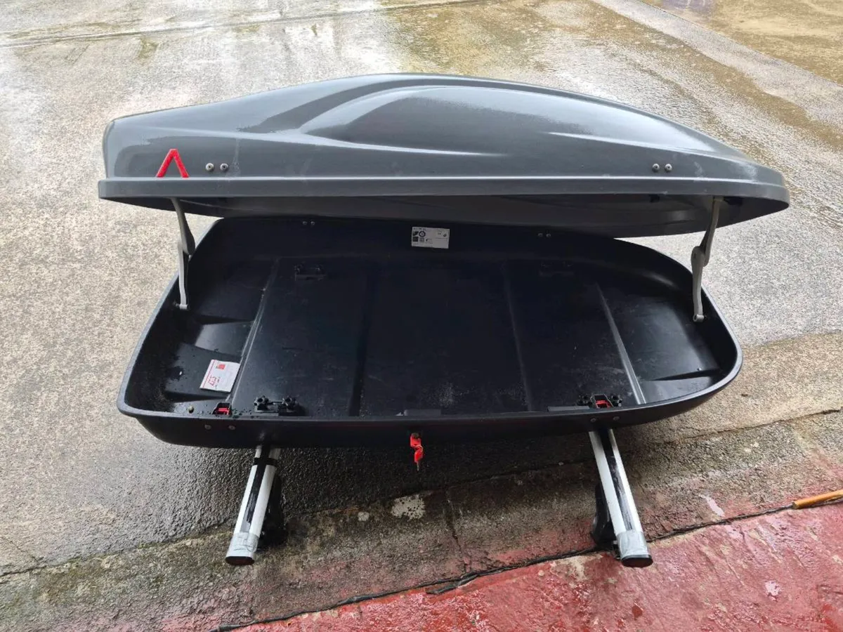 Roof Box and Rails - Image 2