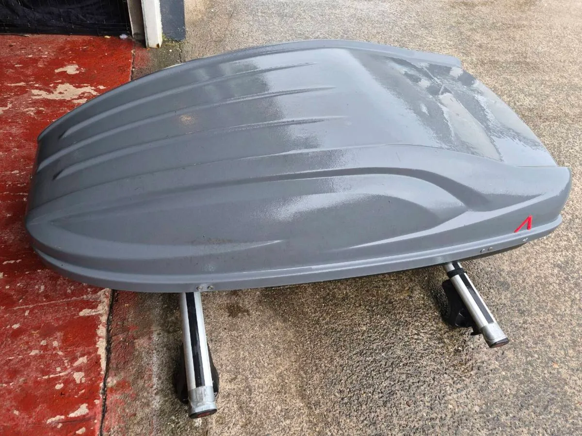Roof Box and Rails - Image 3
