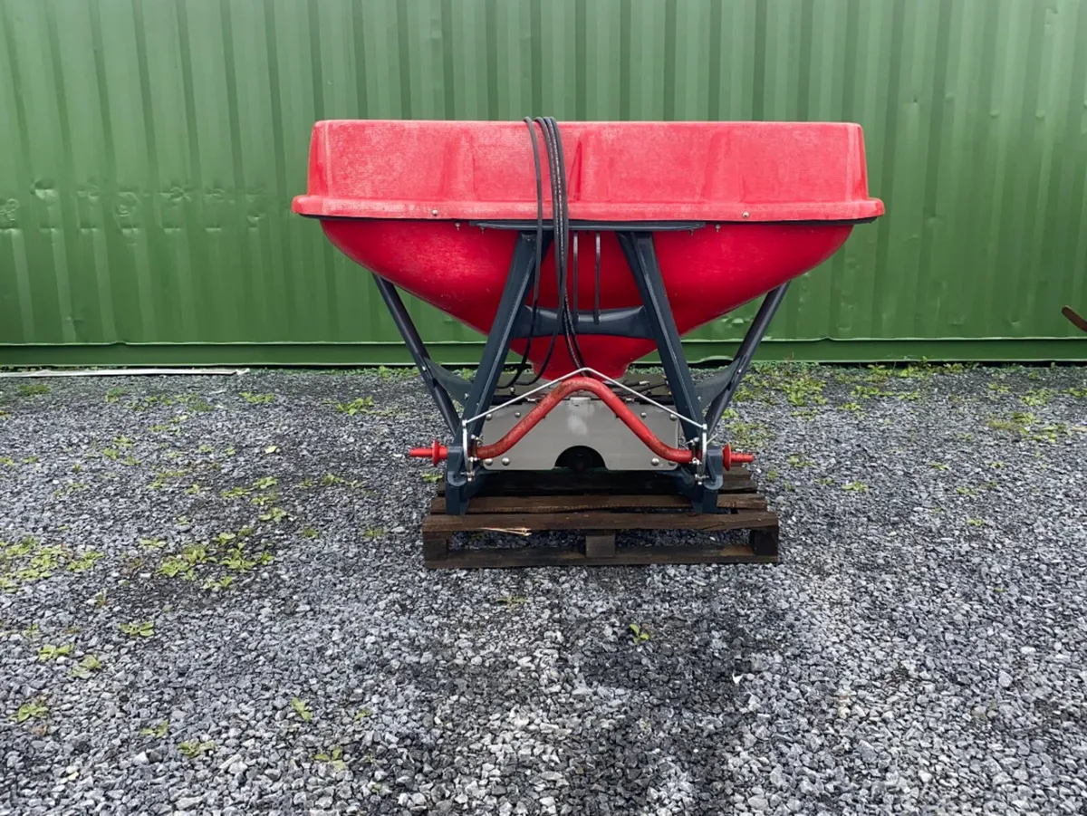 rhino 1400l twin spinner - Image 1