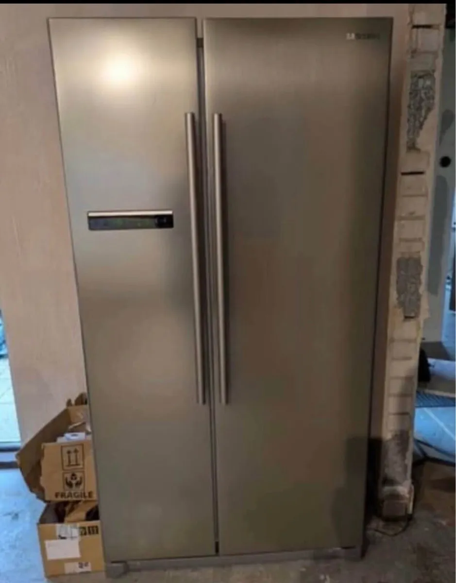 American Fridge - Image 1