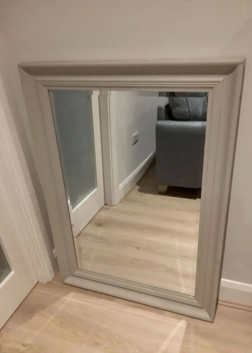 Mirror - Image 4