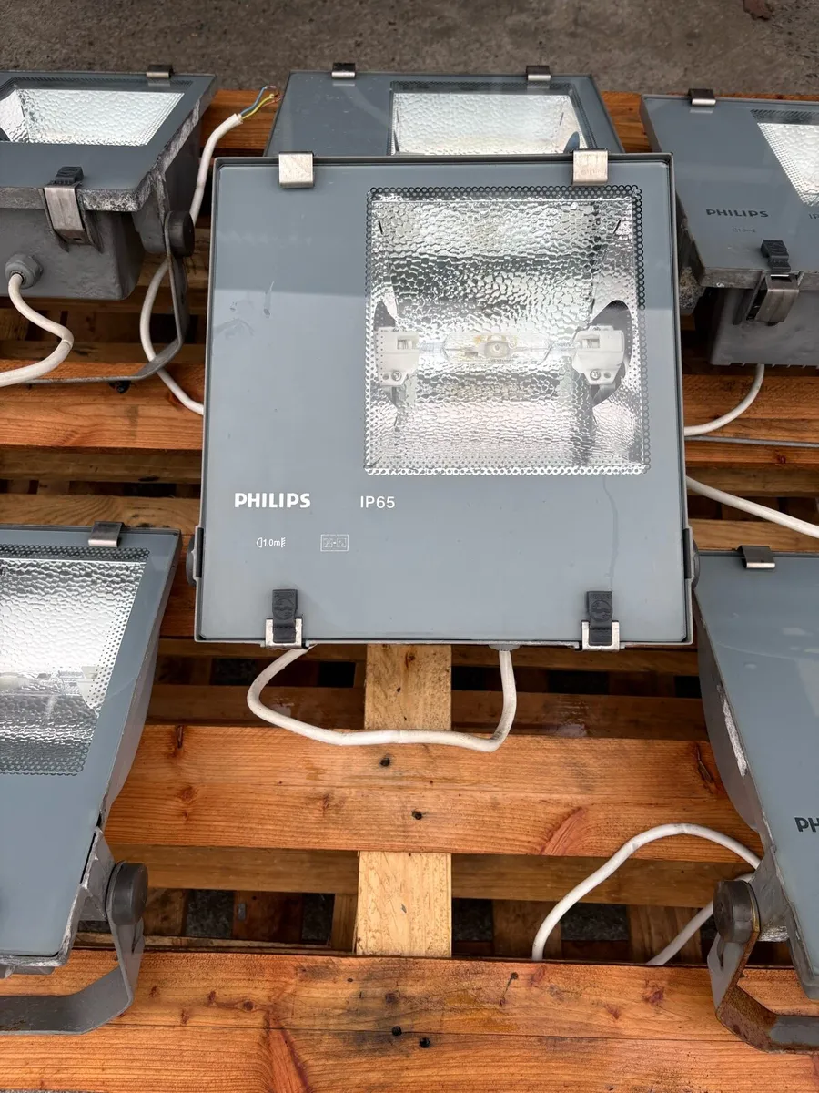 Philips LED Lamps (150 watt) - Image 2