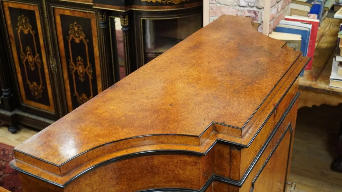 19th Century French Burr Thuya Cabinet - Image 2