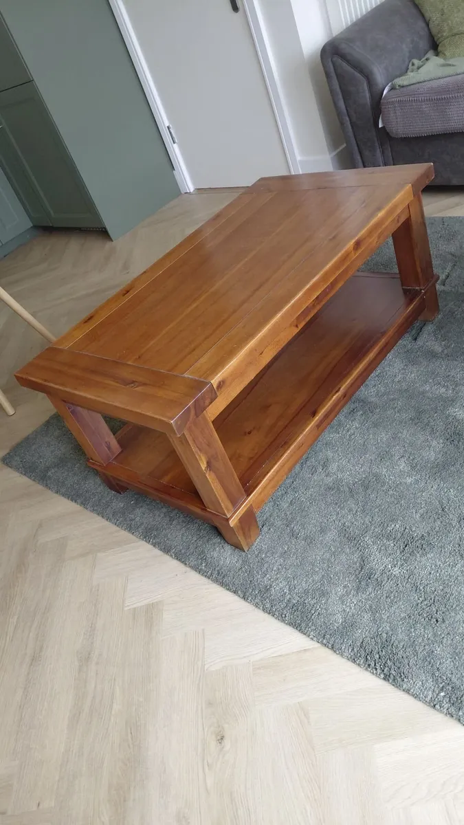 Coffee table, solid wood. Excellent condition - Image 3