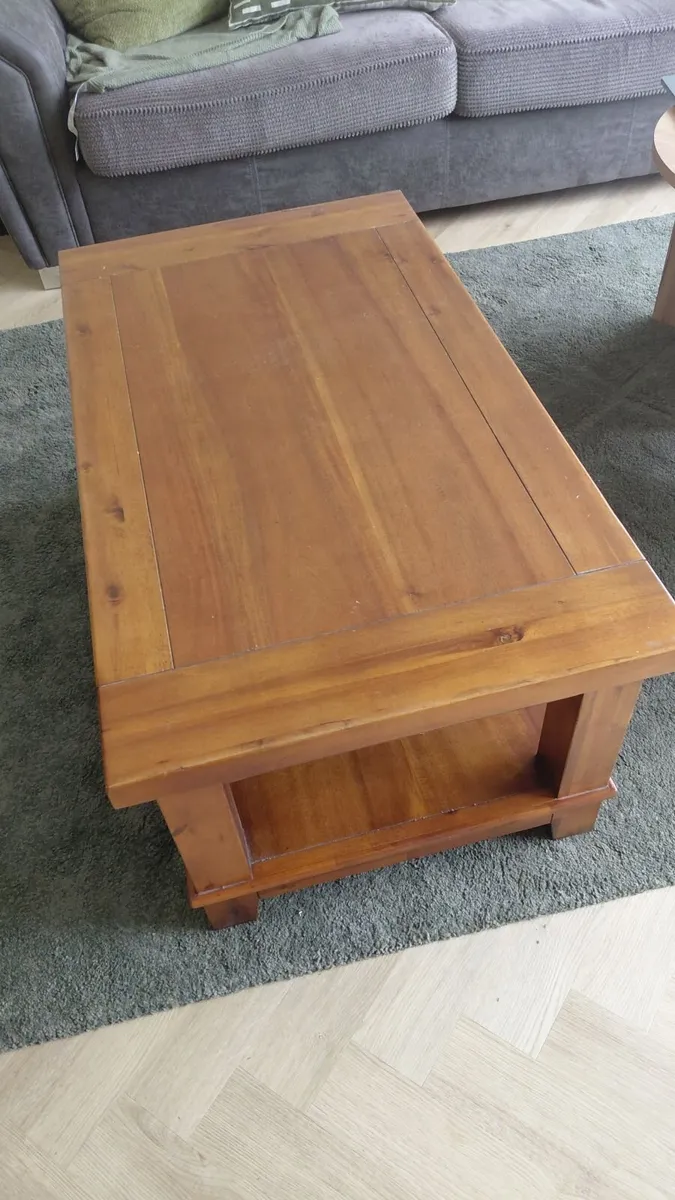 Coffee table, solid wood. Excellent condition - Image 1