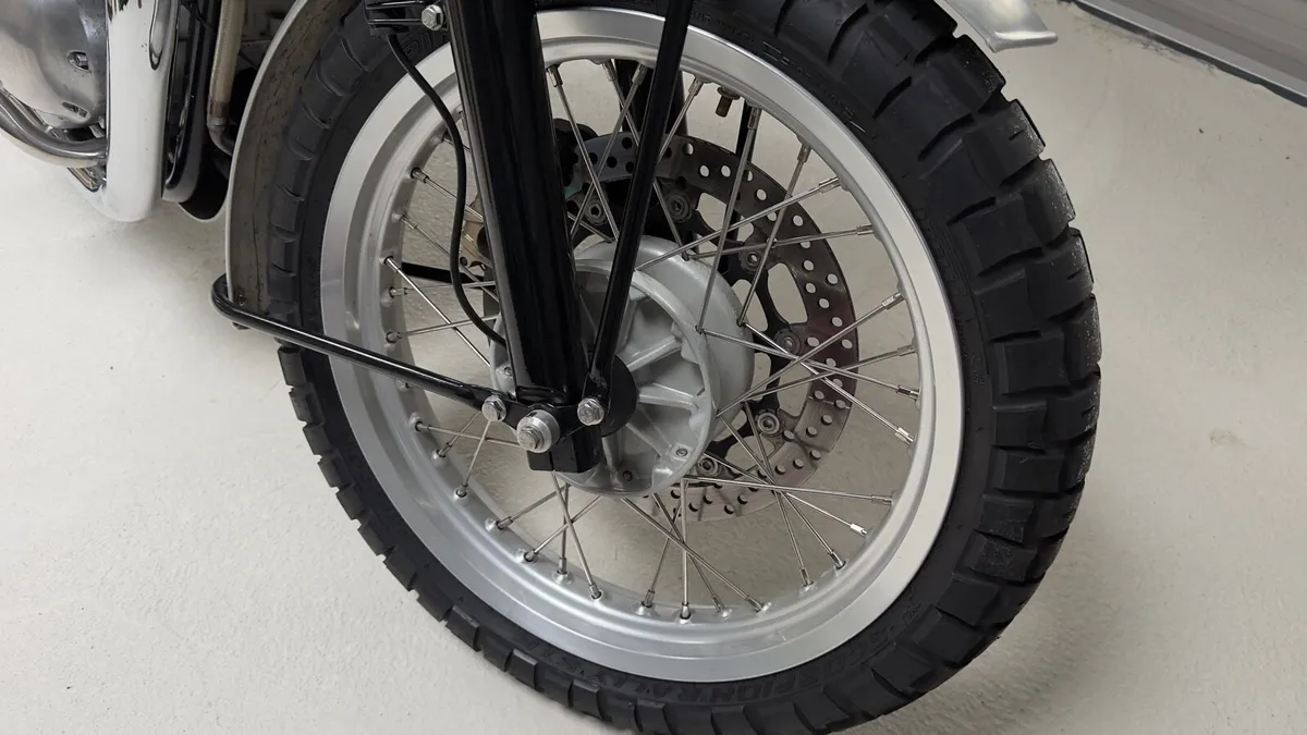 Royal Enfield Interceptor 650 - Image 2