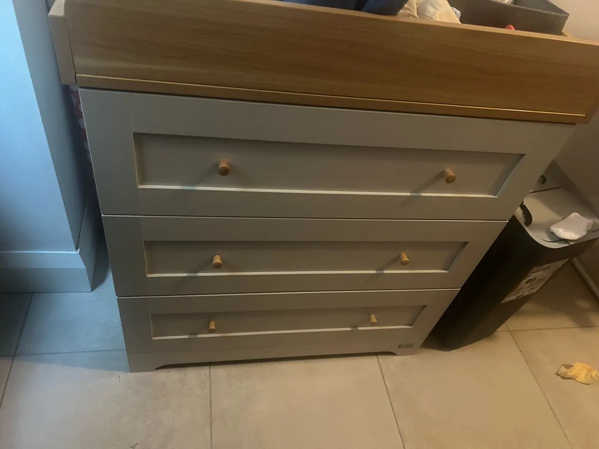 Baby changing table and drawers - Image 2