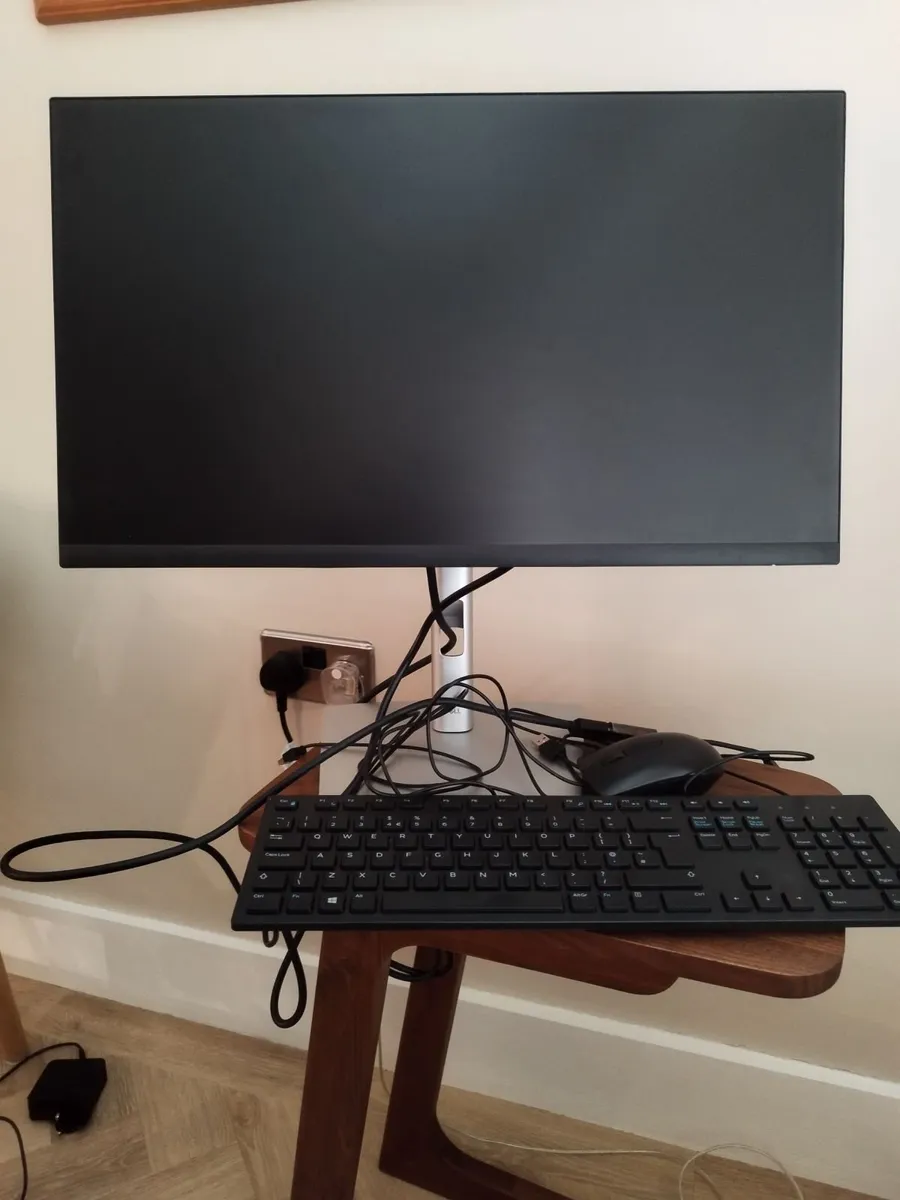 Professional Monitor,  Keyboard & Mouse - Image 1