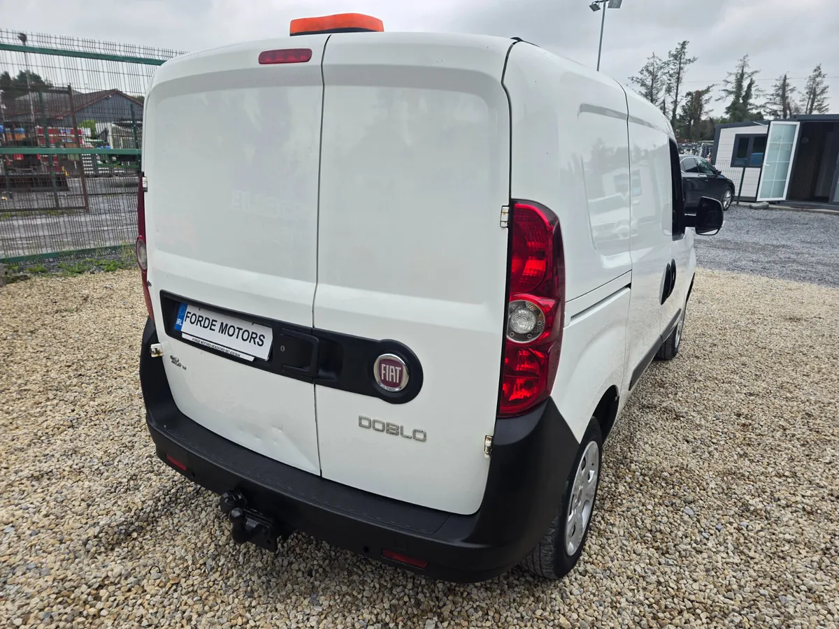 Fiat Doblo 2013 - Image 4
