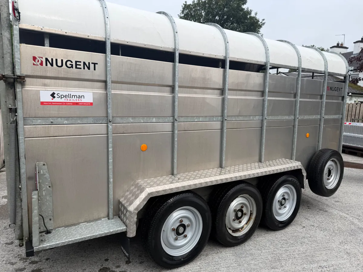 Nugent livestock trailer - Image 1