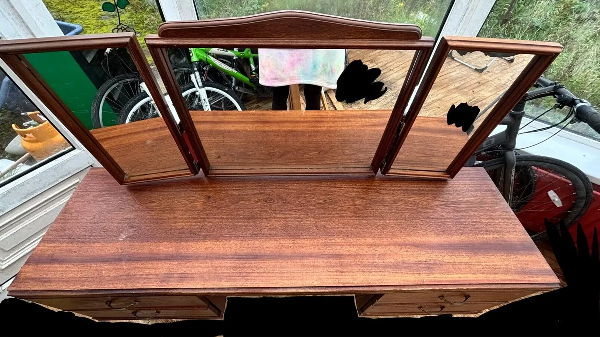 Vanity desk - Image 4