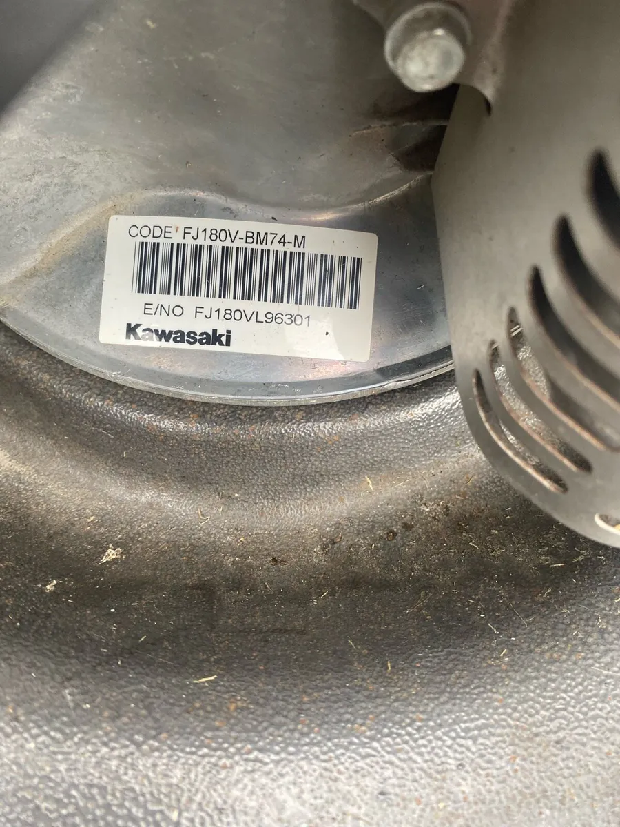 Lawnmower Engine - Image 2