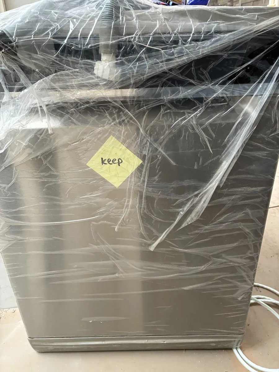 Dishwasher - Whirlpool Supreme Clean WFO3P33DLXU - Image 1