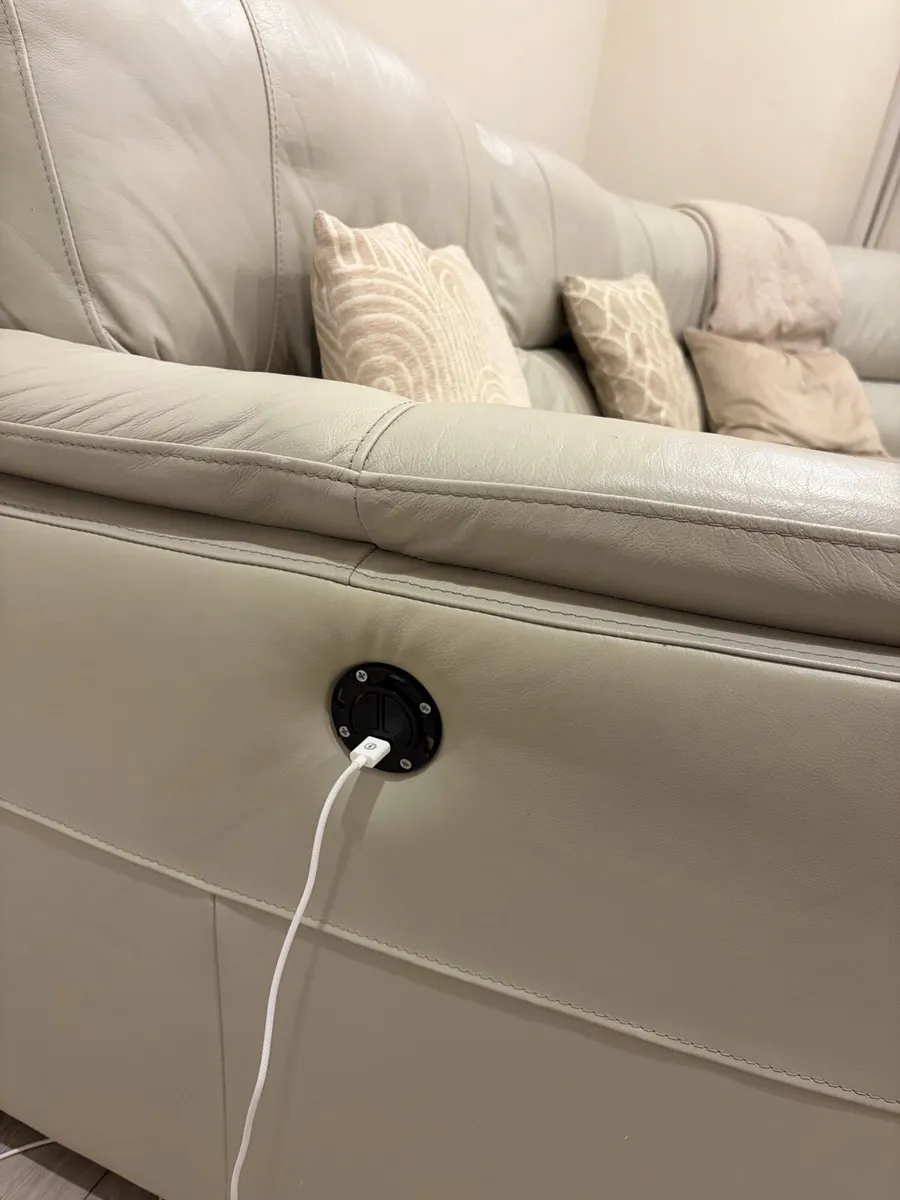 Cream leather reclining sofa with charging ports - Image 2