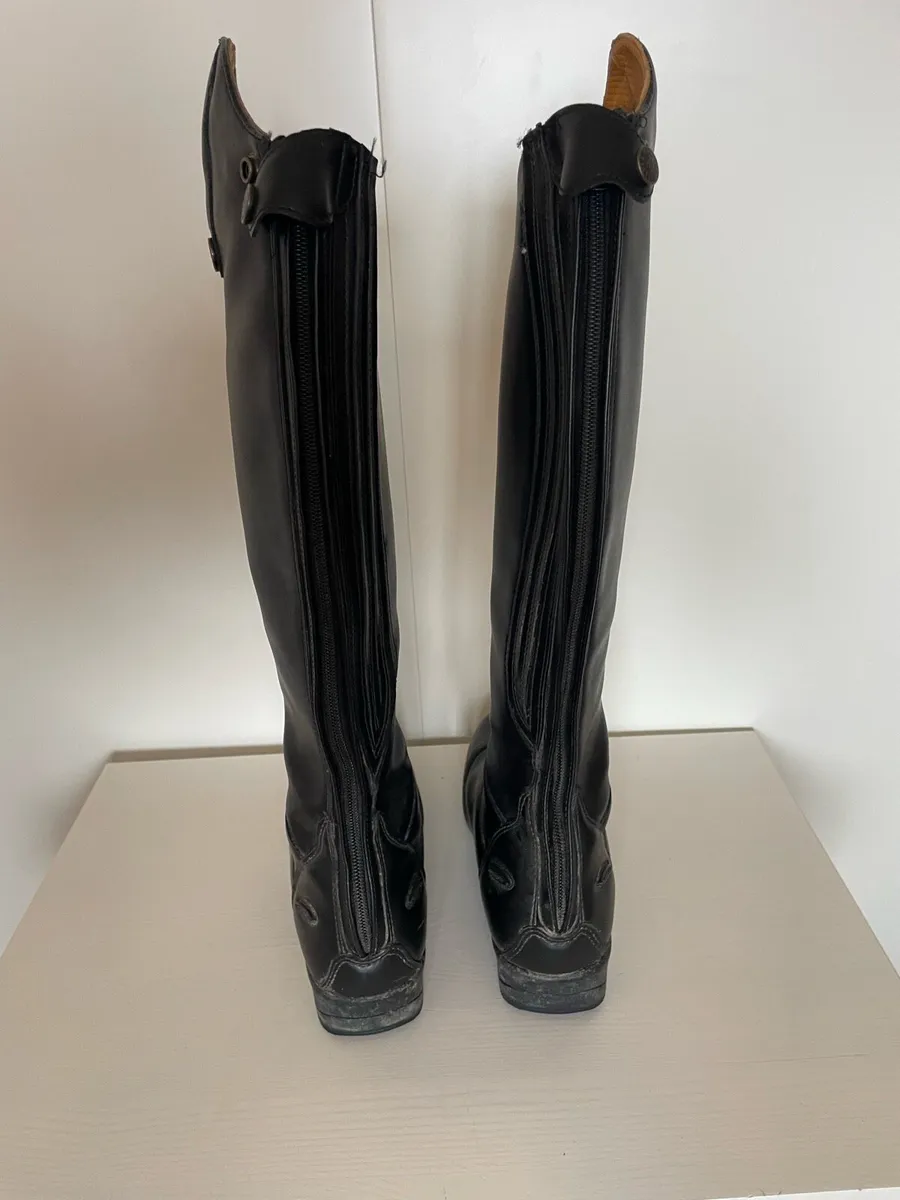 Ladies Horse Riding Boots Size 6 - Image 2