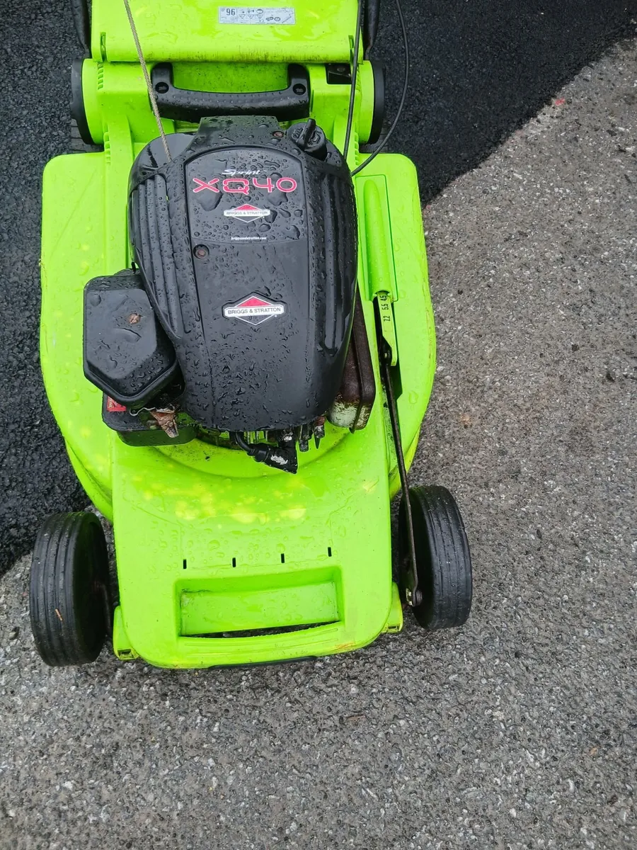Self-drive lawnmower working perfect priced - Image 4