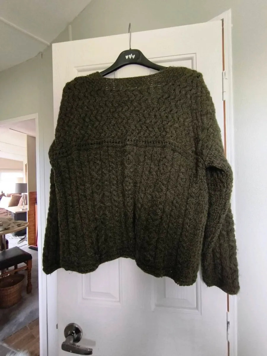 Beautiful blarney woollen mills , cardigan,12 size - Image 3