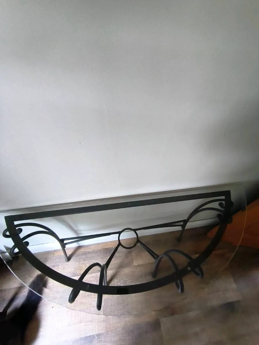 Beautiful table like new ,90 euro - Image 3