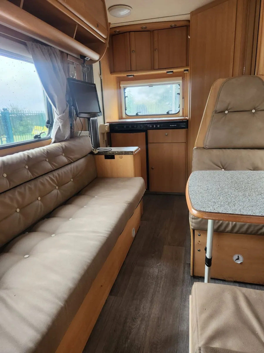 Camper - Image 2