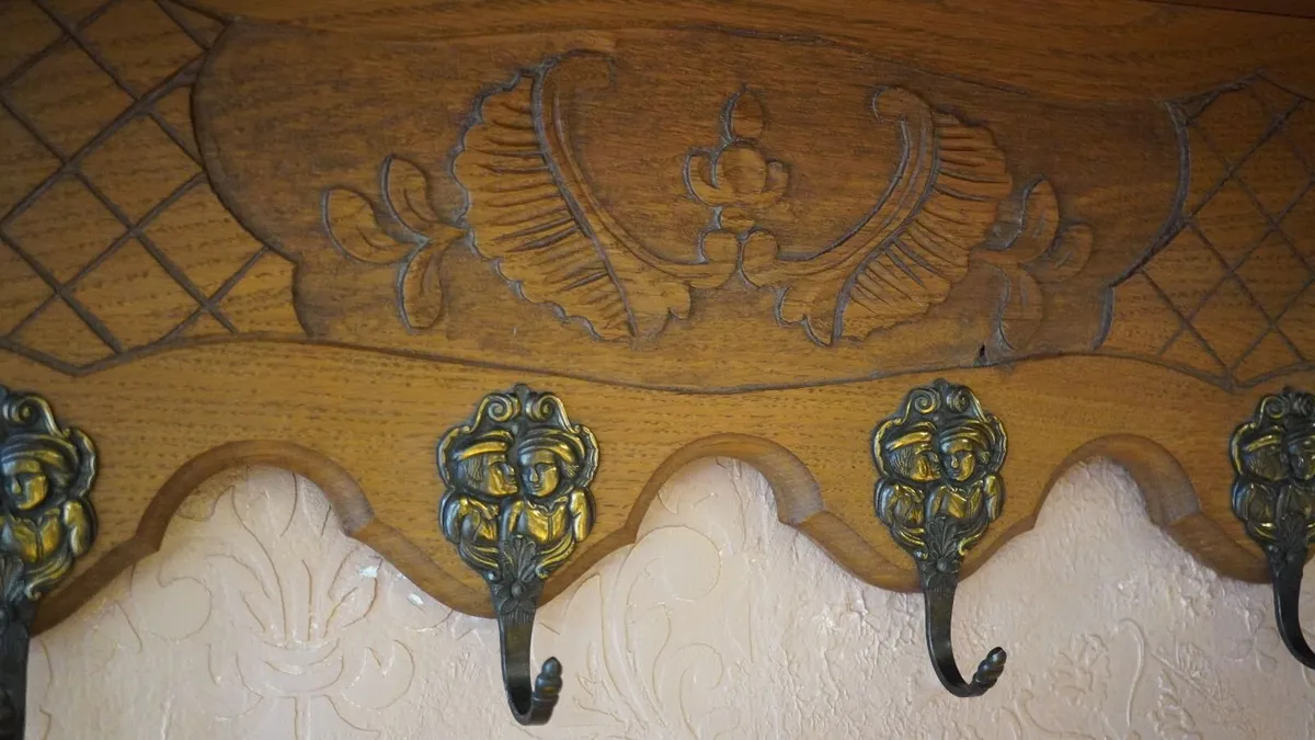 French Carved Oak Wall Coat Rack - Image 4