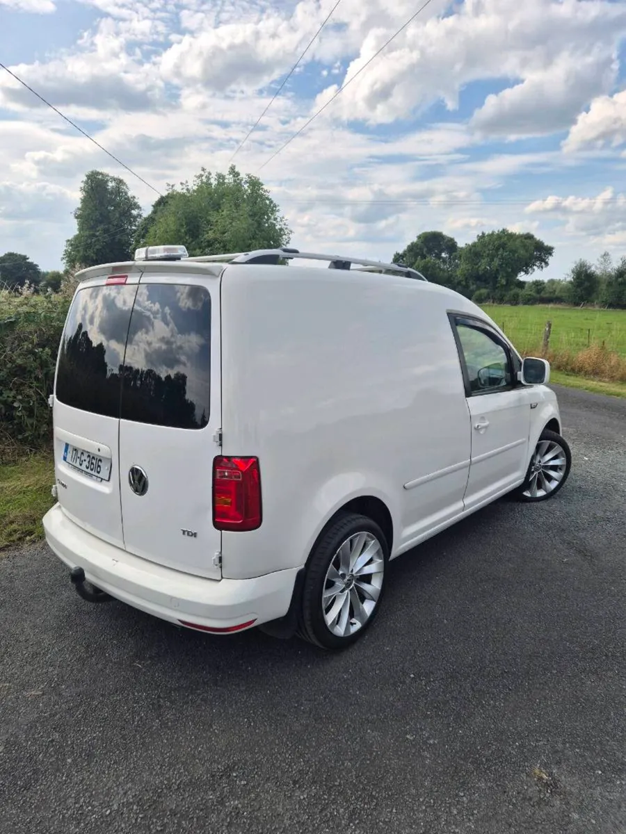 2017 VW Caddy - Image 4